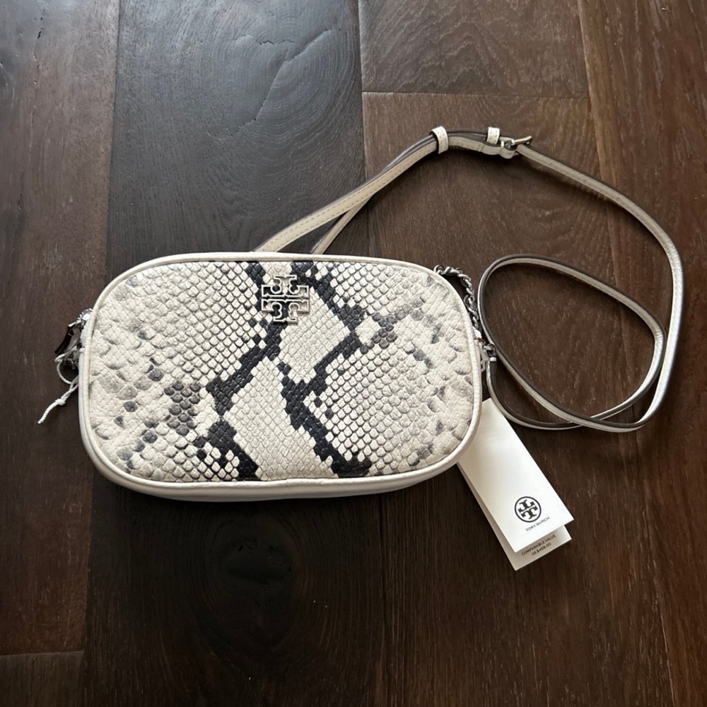 NWT ~ TORY BURCH BRITTEN SNAKE EMBOSSED CAMERA BAG CROSSBODY BAG